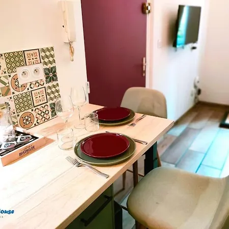 Apartment Le Petit Palais Au Calme Proche Metro/tram • Wifi