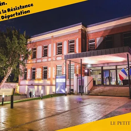 Le Petit Palais Au Calme Proche Metro/tram • Wifi Apartment *